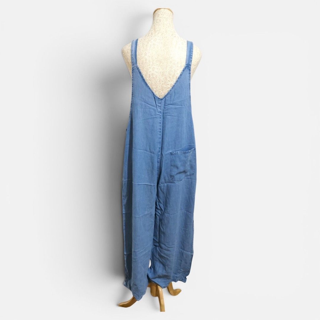 Blue Denim Wide Leg Jumpsuit (Category: Jumpsuits) located in Mandaue City. Submitted by stylefigjam (Listing ID 1450536937, Image 3). Description: - Casual blue denim jumpsuit - Wide leg style - Adjustable straps - Side pockets - Soft and comfortable fabric - Ideal for relaxed, everyday outfits.