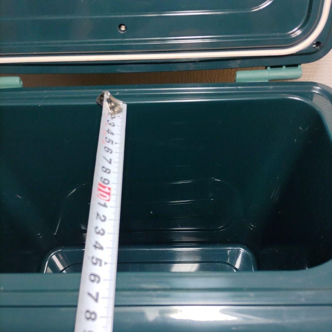 Branded Cooler Box with Foldable Table (Category: Storage Boxes & Baskets) located in Quezon City. Submitted by m2yjapansurplus_quezoncity (Listing ID 1450711881, Image 2). Description: - kulang lang isang Lock. Aside from that its good. Orig Price nito 3k+ Green cooler box with integrated foldable table - Ideal for picnics, camping, and outdoor adventures - Table legs fold neatly for compact storage - Includes a convenient carrying strap - Dimen