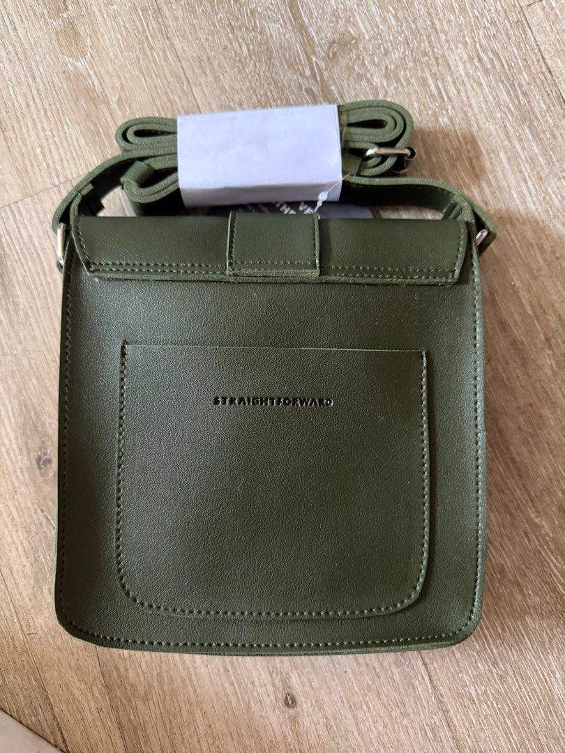 Breakfast sling bag (Category: Shoulder Bags) located in Mandaluyong City. Submitted by silverwhale_929ee9 (Listing ID 1450572106, Image 2). Description: Vegan leather Breakfast Sling Bag Army Green. Brand new is priced at ₱1500. RFS: decluttering unused gifts .