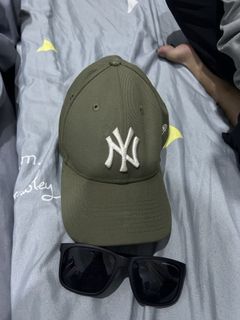 (Category: ) located in . Submitted by timeless.garments (Listing ID 1450715850, Image 1). Description: .