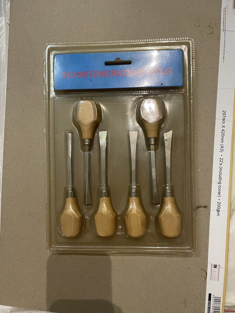 Carving tools (Category: Home Improvement Tools & Accessories) located in Johor Bahru. Submitted by yuu050 (Listing ID 1450600921, Image 1). Description: Never use and open because I bought wrong size.
