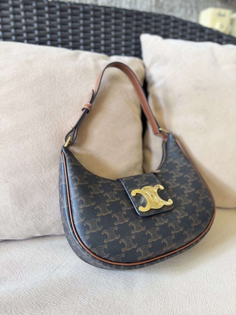 Celine Ava (Category: Luxury Bags & Wallets) located in Quezon City. Submitted by vintage_finds14 (Listing ID 1450735107, Image 1). Description: .