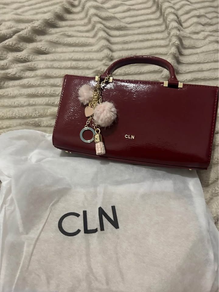 CLN Audrey Handbag (Category: Luxury Bags & Wallets) located in Quezon City. Submitted by euancaw99960 (Listing ID 1450719932, Image 2). Description: - Used once for an event only - Bag included.
