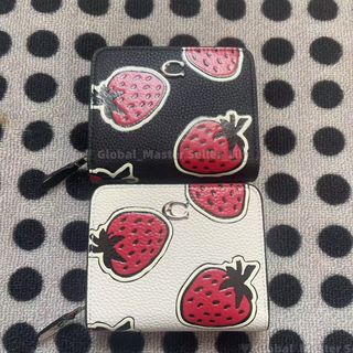 (Category: ) located in . Submitted by fashion.luxe (Listing ID 1450722251, Image 1). Description: .