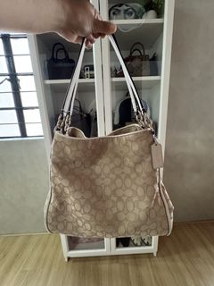 (Category: ) located in . Submitted by itgirlfindsph (Listing ID 1450554217, Image 1). Description: .