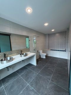 (Category: ) located in . Submitted by ling8322 (Listing ID 1450621541, Image 1). Description: .
