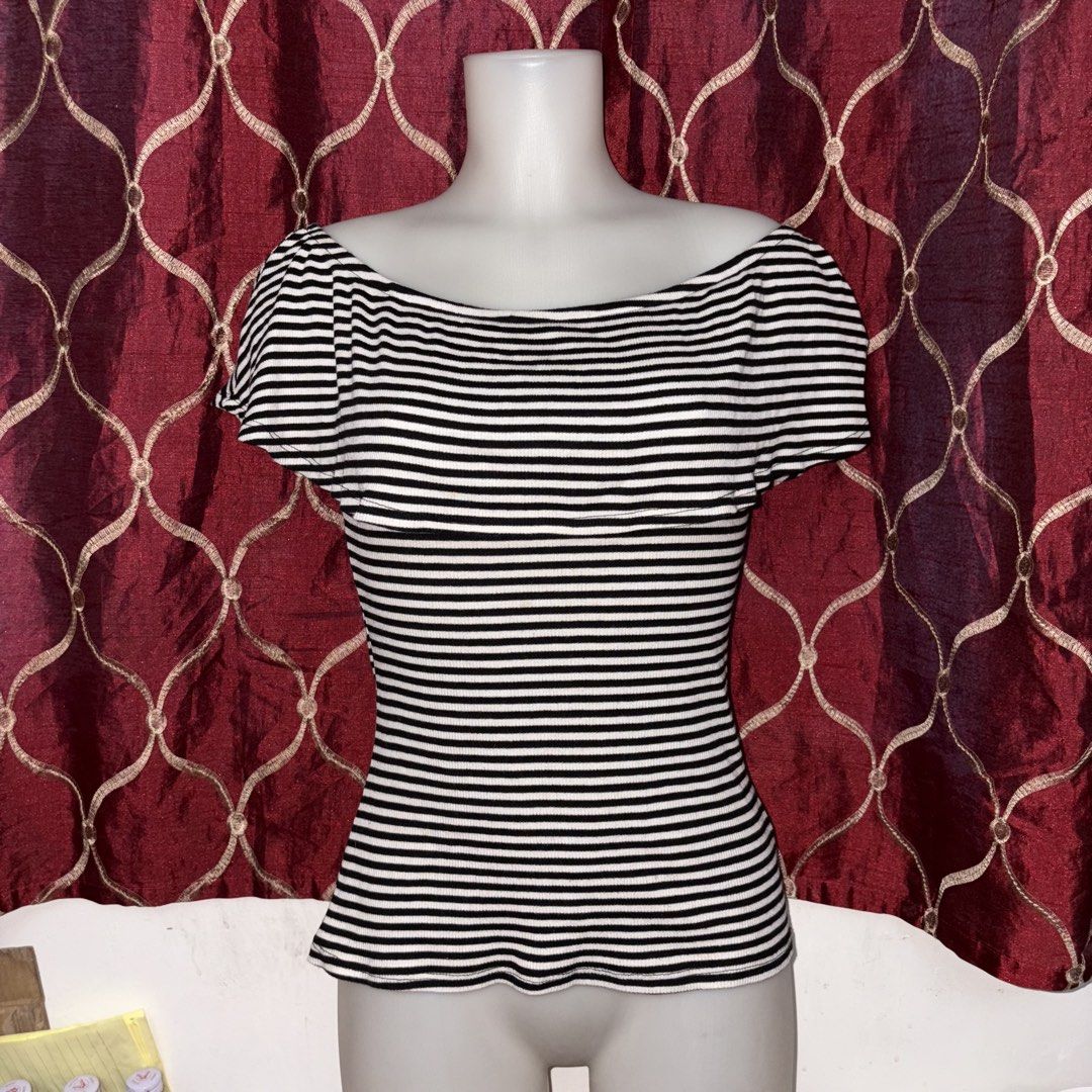Cotton On Black and White Striped Off-Shoulder (Category: Blouses) located in Manila. Submitted by weya_ (Listing ID 1450580985, Image 1). Description: .