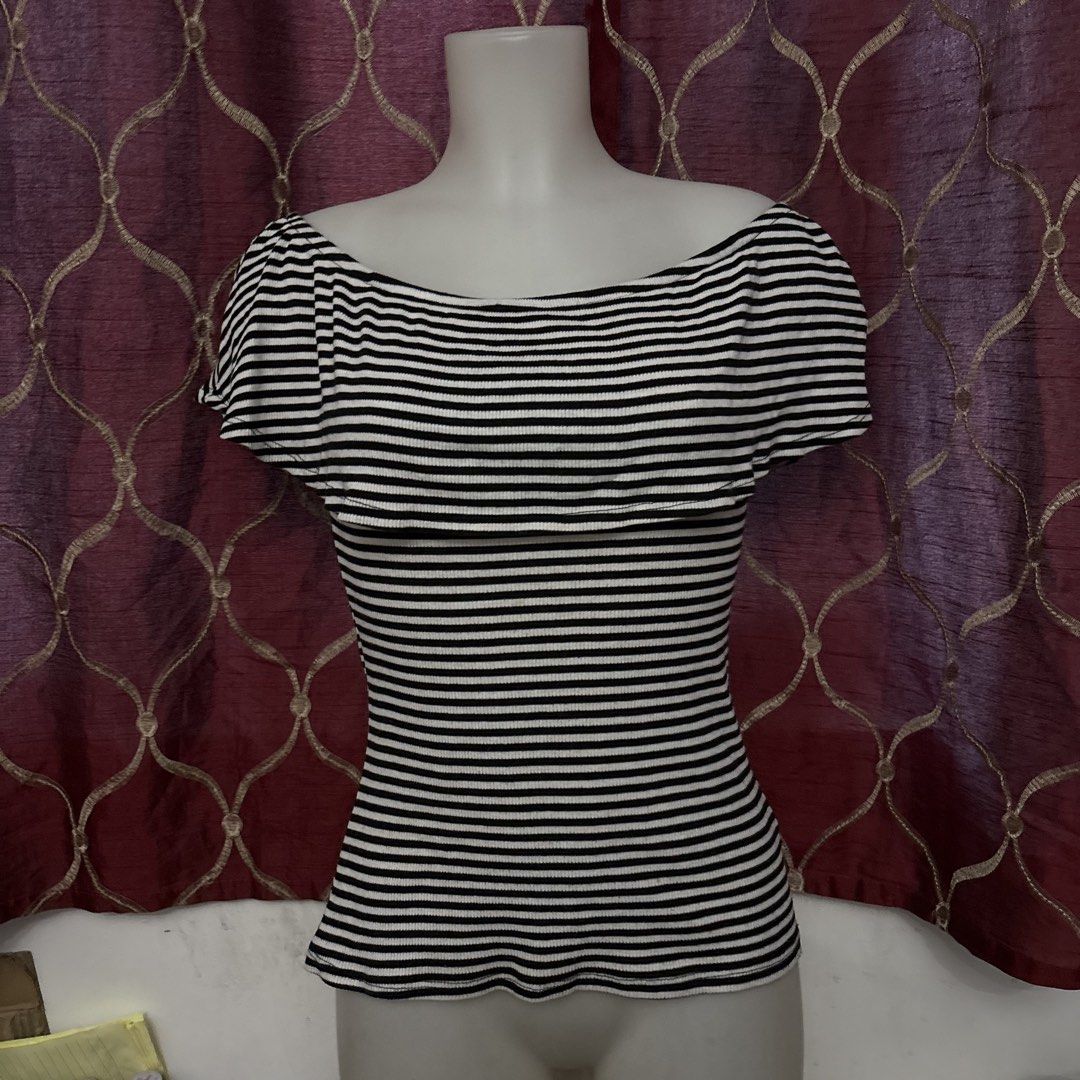 Cotton On Black and White Striped Off-Shoulder (Category: Blouses) located in Manila. Submitted by weya_ (Listing ID 1450580985, Image 2). Description: .