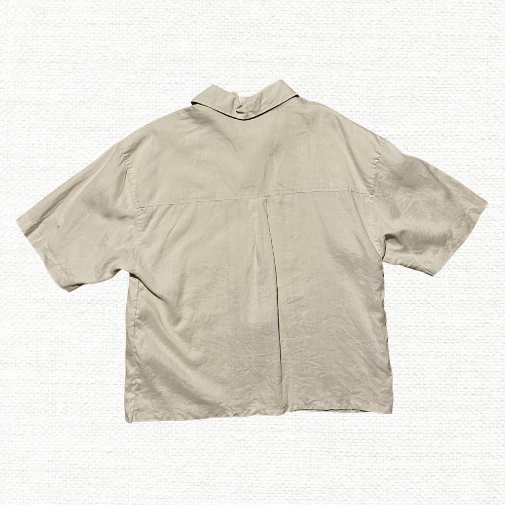 DANIEL ELLISA Beige Cream Linen Polo (Category: Tshirts & Polo Shirts ) located in Santo Tomas. Submitted by dmky1e (Listing ID 1450621695, Image 2). Description: XL on tag (can fit L-XL) - Length: 27 inches - Width: 22 inches - Condition: 8.5/10 Issues - Stitches on Left Sleeve - Marks on Left Sleeve MOP: Gcash MOD: J&T Express or LBC (can also do meetups around my area) Location: Santo Tomas, Batangas.