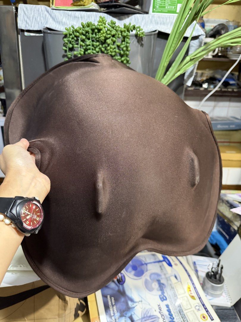 DARK BROWN EXCELLENT POSTURE SEAT (Category: Braces, Support & Protection) located in Sablan. Submitted by gongonshelley12 (Listing ID 1450717295, Image 3). Description: 450 ONLY DARK BROWN IN ACTUAL POSTURE SEAT SUPER EXCELLENT.