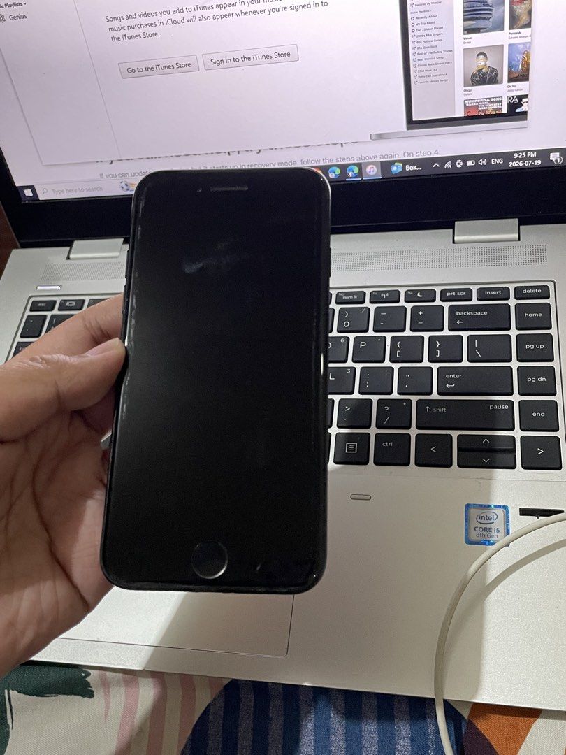 defective iPhone 7 (Category: iPhone 7 Series) located in Magalang. Submitted by bncdb (Listing ID 1450676861, Image 2). Description: for parts na lang, bootloop .