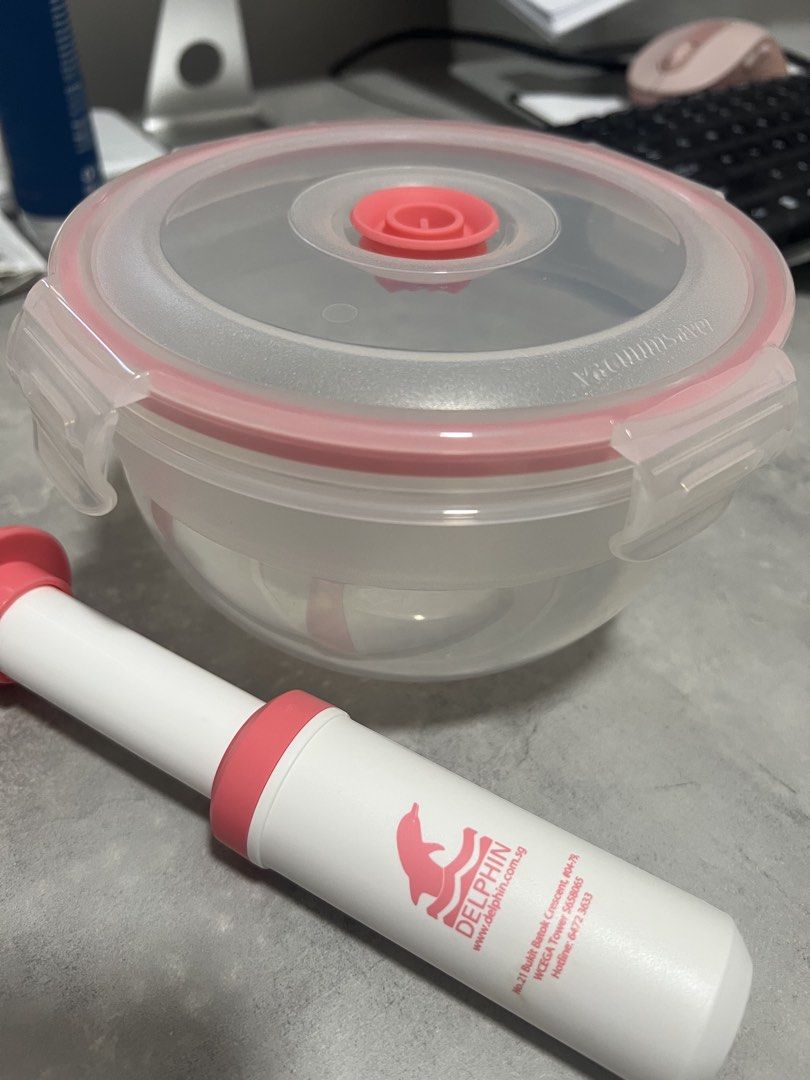 DELPHIN Vacuum Food Container 1.0L with Pump