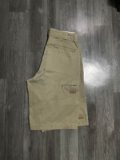 (Category: ) located in . Submitted by thrift2jeru (Listing ID 1450622669, Image 1). Description: .
