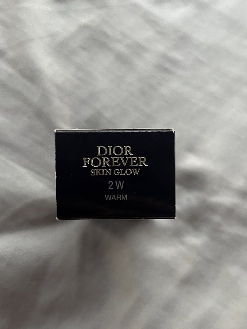 Dior Forever Skin Glow Foundation (2W Warm) (Category: Makeup) located in Manila. Submitted by msendiha (Listing ID 1450536396, Image 3). Description: - Dior Forever Skin Glow Foundation - Shade: 2W Warm - Size: 30ml bottle - Finish: Radiant - SPF: 50 PA+++ NOTE: This was bought in SM Aura last May (still have the receipt in case you want to verify). Was only able to use it twice. RFS: Does not match my shade anymore..
