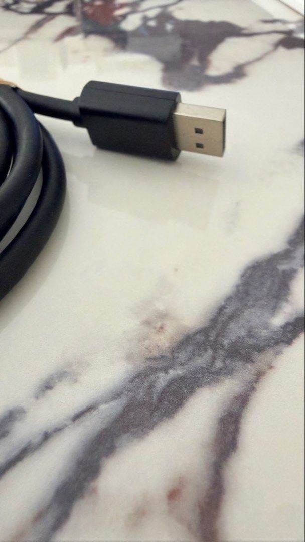 DisplayPort-to-DisplayPort cable513511313344440323