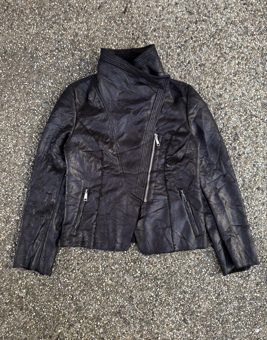 Egoist Faux Leather Asymmetrical Jacket (Category: Coats, Jackets and Outerwear) located in Quezon City. Submitted by though.bare (Listing ID 1450572121, Image 1). Description: Fits on S up to M for Women In good, worn condition. No major flaws. Width : 18" Length : 22" Sleeve : 23.5" Shoulder : 15" No when-worns. Listings not marked sold/reserved are available. These are preloved/used items, manage expectations. Visit my profile for more! .