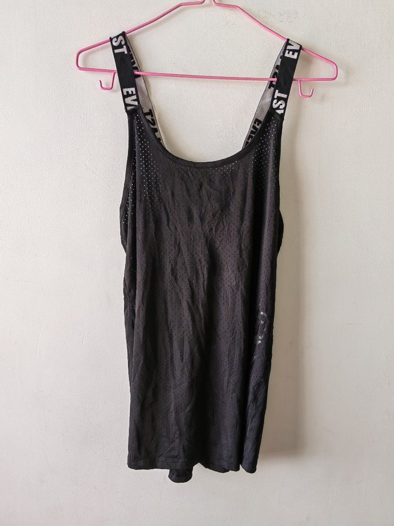 Everlast Drifit Singlet Tank (L) (Category: Activewear) located in Baguio. Submitted by kacijom (Listing ID 1450699080, Image 1). Description: ₱200 ️•Everlast Drifit Singlet •Size L •8/10 (Good Used Condition) ❌NO RUSH SHIPPING!❌ •Color may vary due to lighting.
