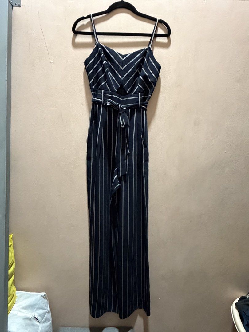14-Forever/Ever New Sunday Stripes Jumpsuit (Category: Jumpsuits) located in Taguig. Submitted by house_of_petite (Listing ID 1450622000, Image 2). Description: I’ve been holding on to this for quite a while, thinking I might eventually find the right occasion to wear it. Sadly, that day never came. I wouldn’t really mind keeping it because it’s still in such great condition, but I’m posting here in case someone else could actually use it. It’s a