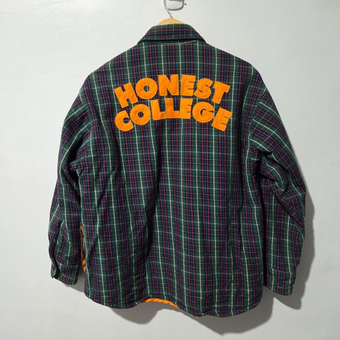 GU x Studio Seven Padded Shirt Jacket (Category: Coats, Jackets and Outerwear) located in Caloocan City. Submitted by jed_ds (Listing ID 1450713309, Image 3). Description: - Green plaid flannel shirt from GU - Features orange quilted lining - 'Honest College' embroidery on the back Small (In inches) Chest 20 Length 27 Shoulders 19.5 Sleeves 21.