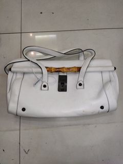 (Category: ) located in . Submitted by thrifting-dnx095 (Listing ID 1450557237, Image 1). Description: .