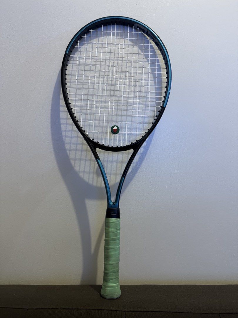 Head Gravity Tennis Racket (Category: Racket and Ball Sports) located in Paranaque City. Submitted by _albert_ (Listing ID 1450727945, Image 1). Description: .