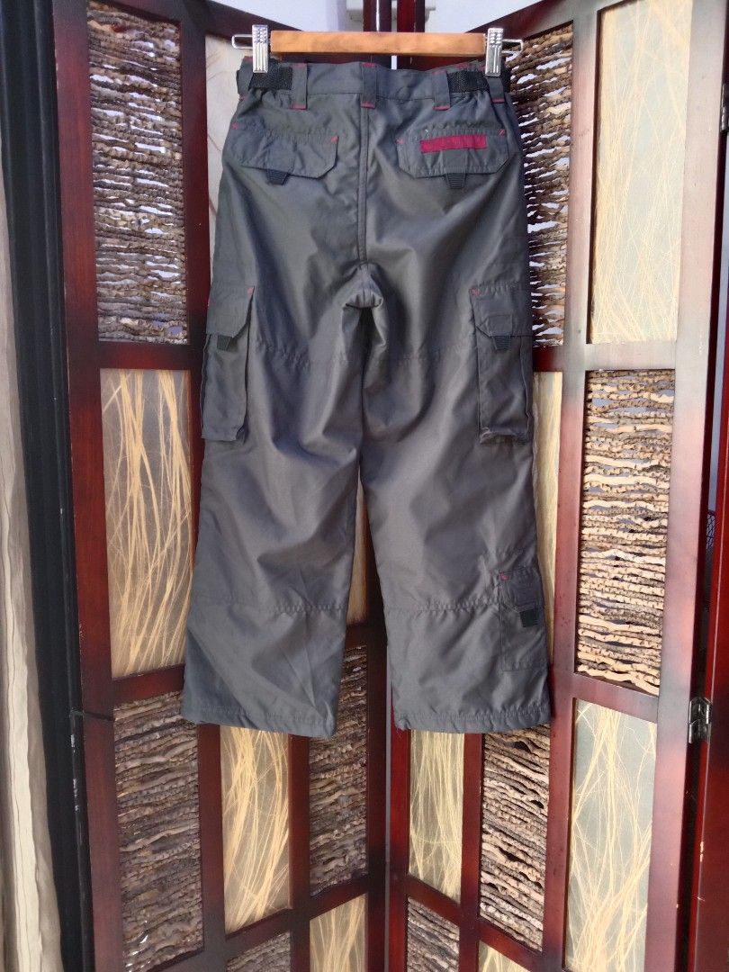 HERE & THERE Kid's Boy Pants (Kategori: 8 hingga 12 tahun) berada di Batam. Dikirim oleh blackandwhite.collection (ID iklan 1450585133, Gambar 2). Deskripsi: 📍READY AT OUTLET NAGOYA HILL MALL CONDITION : LIKE NEW SIZE ON TAG : 128 LP:64 CM P :79 CM MADE IN : - CODE : 1607268500 180726tb Color : dark grey ( Warna dapat sedikit berbeda dikarenakan pencahayaan atau kamera. Namun warna pada cover telah disesuaikan semirip mungkin) Halo Kak, Pembayar