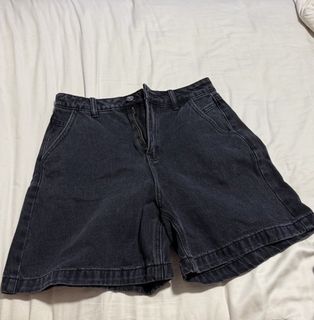 (Category: ) located in . Submitted by goodsupforgrabsss (Listing ID 1450595902, Image 1). Description: .
