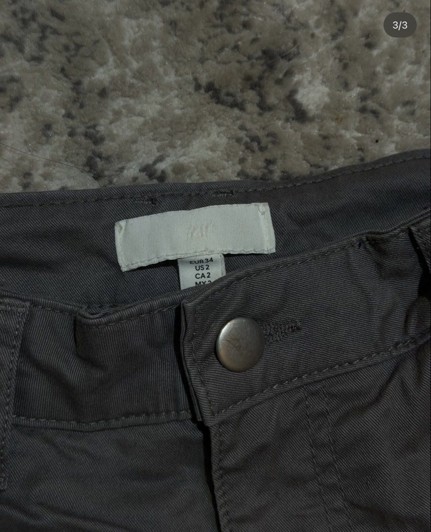 H&M Grey Cargo Pants Wide Leg (Category: Other Bottoms) located in Manila. Submitted by debbiecoca0801 (Listing ID 1450666722, Image 3). Description: - H&M Grey Cargo Pants - Wide leg fit - Sturdy cotton blend fabric - Button closure - Two front pockets - Perfect for casual wear - Size: EUR 34 / US 2 / CA 2.