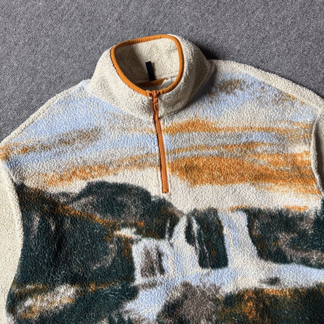 H&M Landscape Print Fleece Half-Zip Pullover Sweater (Category: Coats, Jackets and Outerwear) located in Baguio. Submitted by thriftee_garments (Listing ID 1450677294, Image 3). Description: H&M Quarter Zip Fleece Jacket Measurements: Width: 28.5” Length: 27.5 700.