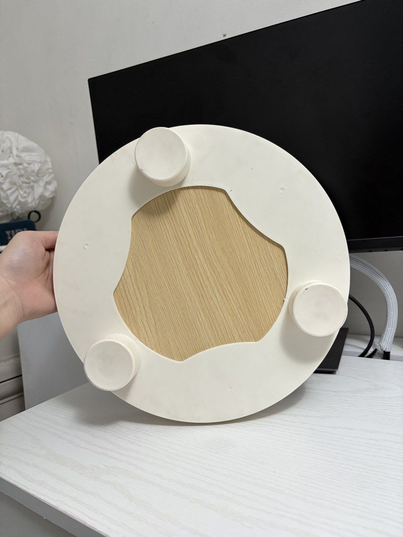 Home Decor| Perfume Display Holder (Category: Other Kitchenware & Tableware) located in Quezon City. Submitted by geminiselection (Listing ID 1450716890, Image 2). Description: No issue.