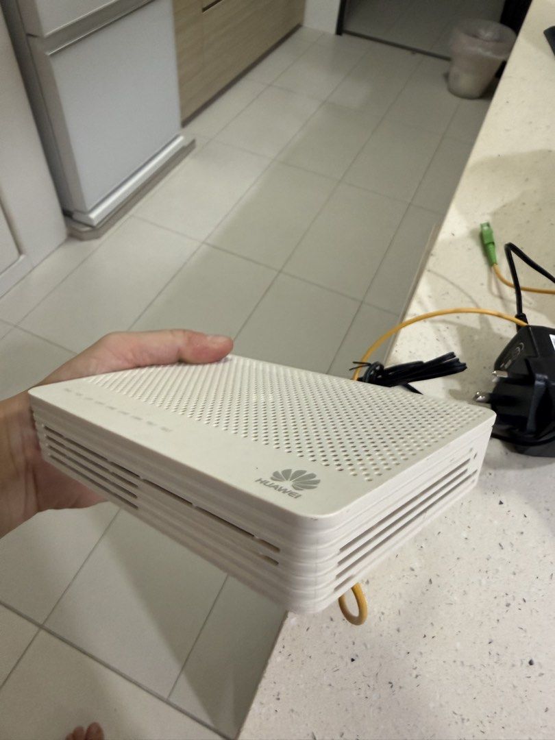 Huawei EchoLife HG8240HS GPON Terminal