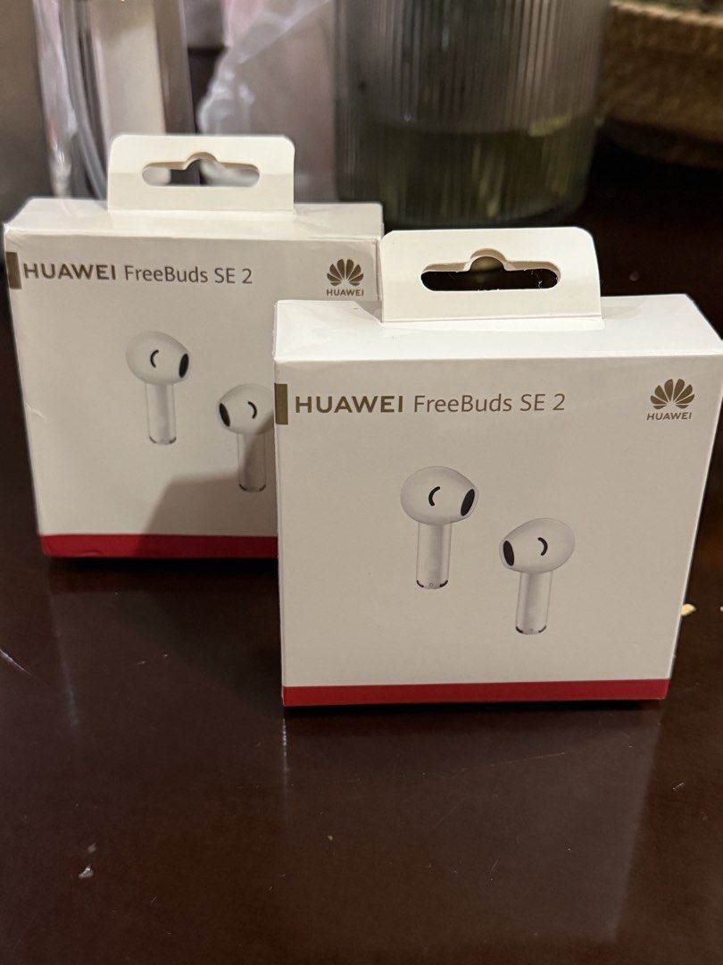 Huawei Freebuds SE 2 (Category: Earphones) located in Mabalacat. Submitted by christinnemae (Listing ID 1450649790, Image 1). Description: Sealed Battery Life: Up to 9 hours of continuous playback, with the compact charging case extending it to a massive 40 hours.Fast Charging: A quick 10-minute charge provides up to 3 hours of music playback.Design & Comfort: Weighing just 3.8g per earbud, they sport an ergonomic semi-in-ear design.Controls: Int