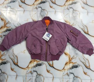 (Kategori: ) berada di . Dikirim oleh gm_secondthrift (ID iklan 1450655512, Gambar 1). Deskripsi: .