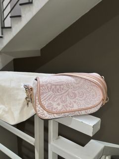 (Kategori: ) berada di . Dikirim oleh darilemaritata (ID iklan 1450646761, Gambar 1). Deskripsi: .