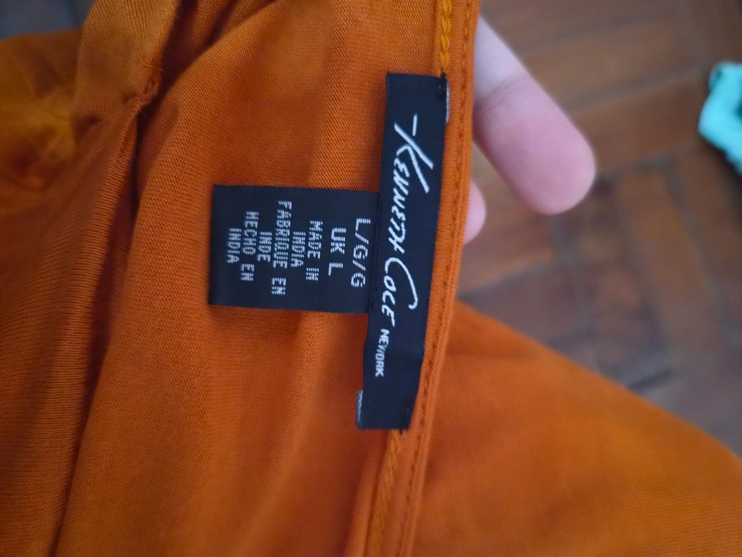 Kenneth Cole - Cotton Top (Large) (Category: Blouses) located in Las Pinas. Submitted by ajbash (Listing ID 1450612690, Image 3). Description: body hugging. sobrang lambot ng tela. once lang nagamit..