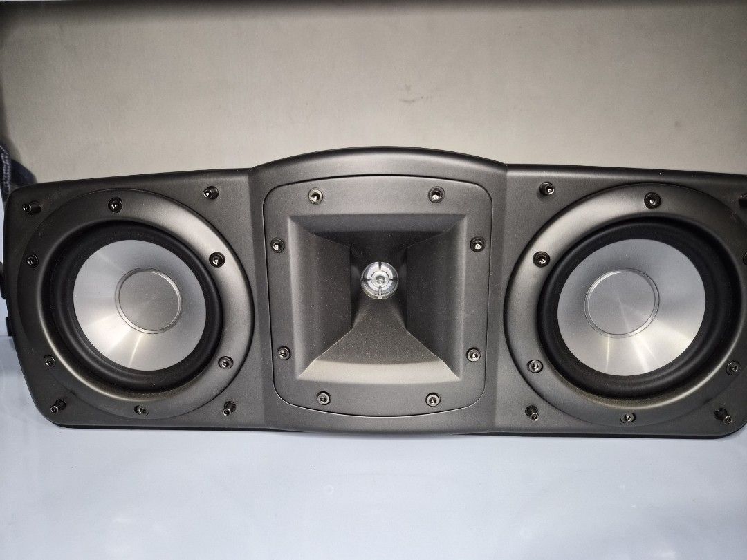 🔊 Klipsch Synergy Center Speaker (Category: Soundbars, Speakers & Amplifiers) located in Bacolod City. Submitted by audiophile_garage_bacolod (Listing ID 1450730896, Image 1). Description: 🔊 Klipsch Synergy Center Speaker 💰 Price: ₱4,500 Upgrade your home theater with the original Klipsch Synergy Center Speaker, delivering crystal-clear dialogue and powerful, detailed sound for movies, TV shows, and music. ✨ Specifications: 🔹 Frequency Respon