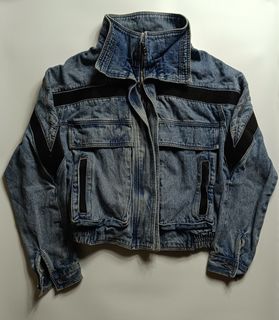 (Category: ) located in . Submitted by altchithrift (Listing ID 1450714600, Image 1). Description: .