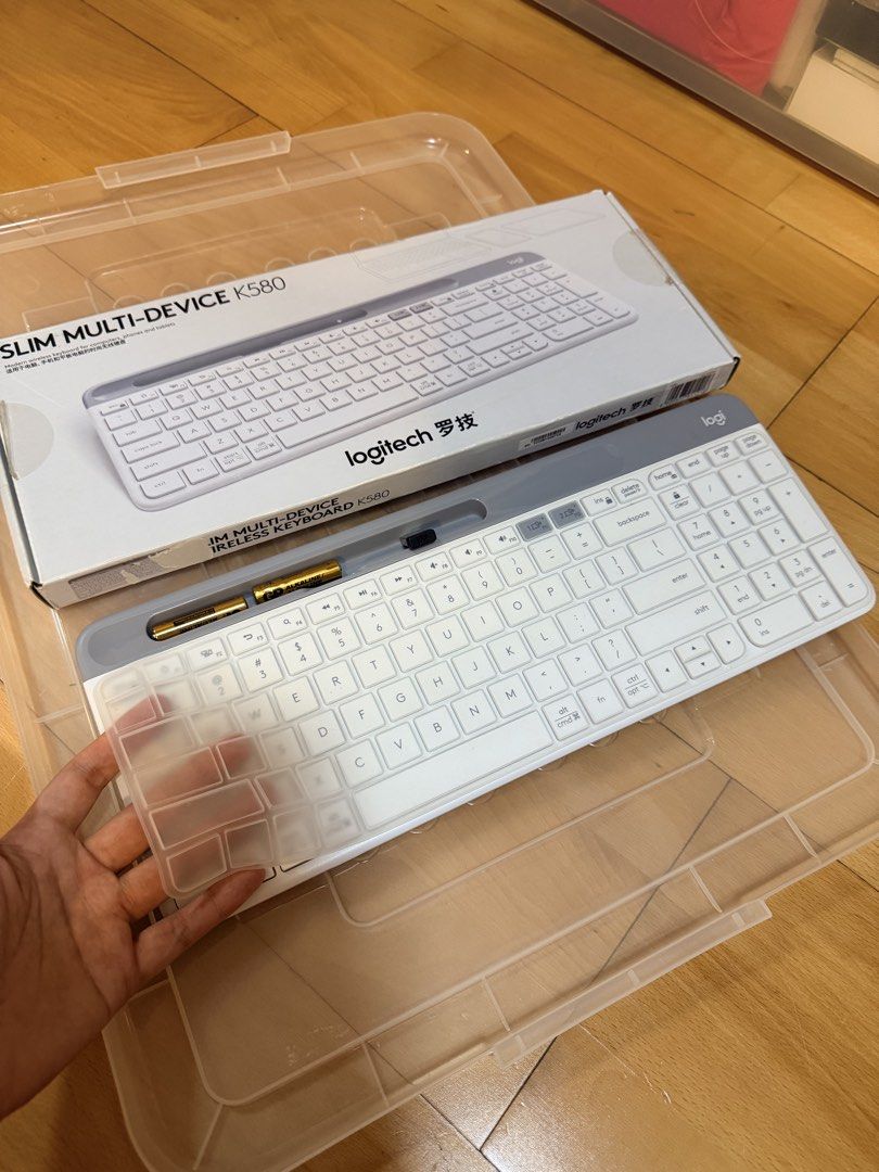 Logitech K580 Slim Multi-Device Wireless Keyboard513658031147601921