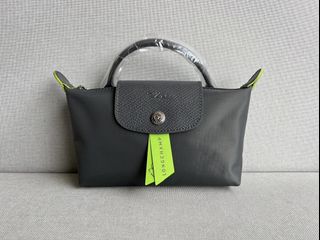 由 powerbuy.tw (刊登 ID 1450603697，圖片 1) 提交，位於 的 (類別：)，說明：。