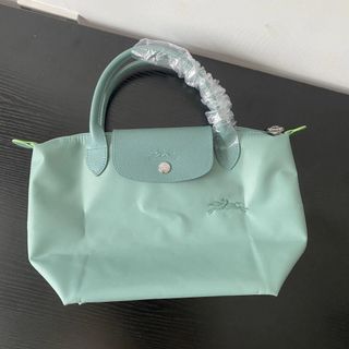 （分類：）位於 。 由 scarletteyer 提交（商品編號 1450692601，圖片 1）。簡介： 。