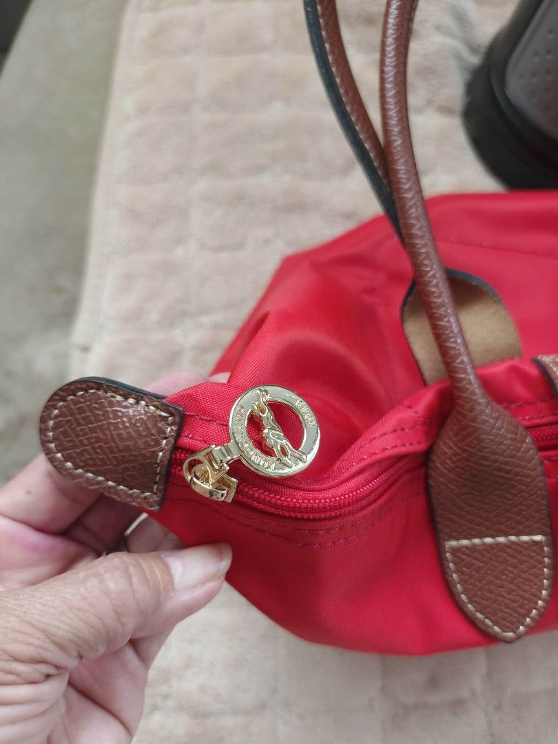 Longchamp Le Pliage Tote Bag Red (Category: Luxury Bags & Wallets) located in Iloilo. Submitted by kaffaqueen (Listing ID 1450606542, Image 3). Description: .