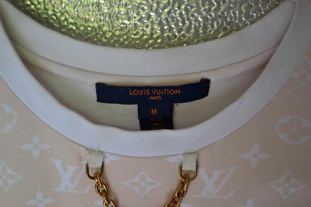 Louis Vuitton Pastel Monogram T-Shirt (Category: Luxury Apparel) located in Lugus. Submitted by itsluxurythings (Listing ID 1450536100, Image 2). Description: Very pretty sa personal super classy if u have classy event u can wear the pastel color tshirt like example my event sa Louis Vuitton or any kinds of event u can wear pastel monogram shirt matching with plain pants or plain skirt looks classy & pretty no issues yung issues lang is yung rubb