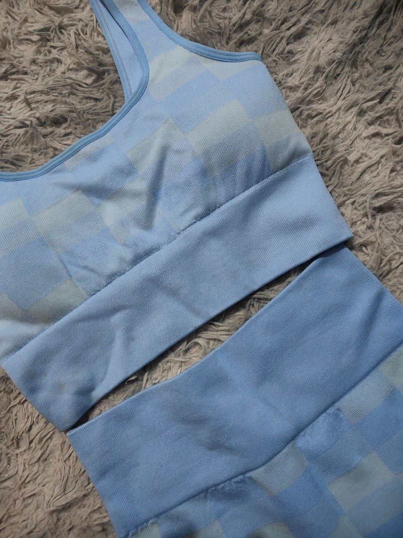Lovito workout outfit (Category: Sets or Coordinates) located in Mandaluyong City. Submitted by zinskye (Listing ID 1450689625, Image 3). Description: Brandnew! size small on tag premium quality 💯.