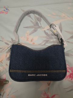(Category: ) located in . Submitted by shopaholic8811 (Listing ID 1450680857, Image 1). Description: .