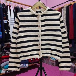 (Kategori: ) berada di . Dikirim oleh by.kalisa (ID iklan 1450671788, Gambar 1). Deskripsi: .