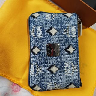 (Category: ) located in . Submitted by KJO_Jewellery (Listing ID 1450605300, Image 1). Description: .