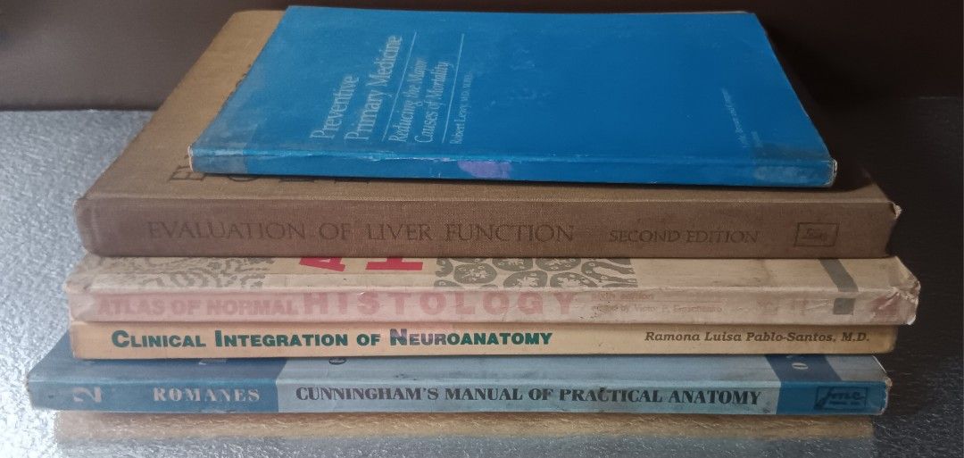 Medical textbooks 3 (Category: Textbooks) located in Las Pinas. Submitted by 030700 (Listing ID 1450586673, Image 1). Description: medical books bundle 3.