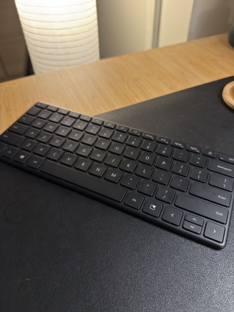 Microsoft Designer Compact Keyboard513948837678960643