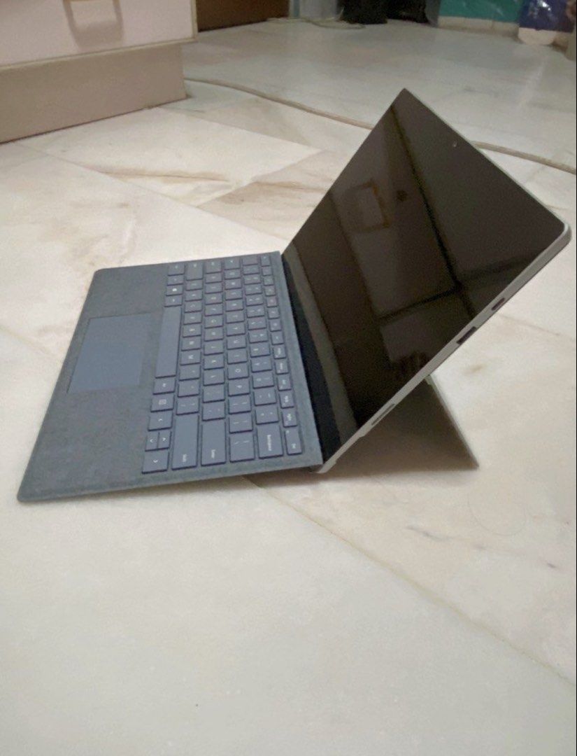 Microsoft Surface Pro 7 i5 8GB RAM 128GB SSD513791714615644161