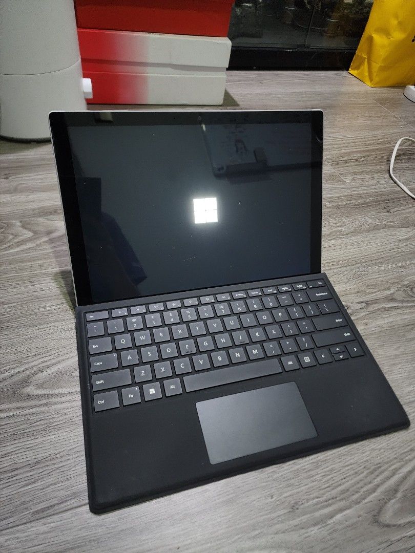Microsoft Surface Pro 7+ with Keyboard513511321565276161